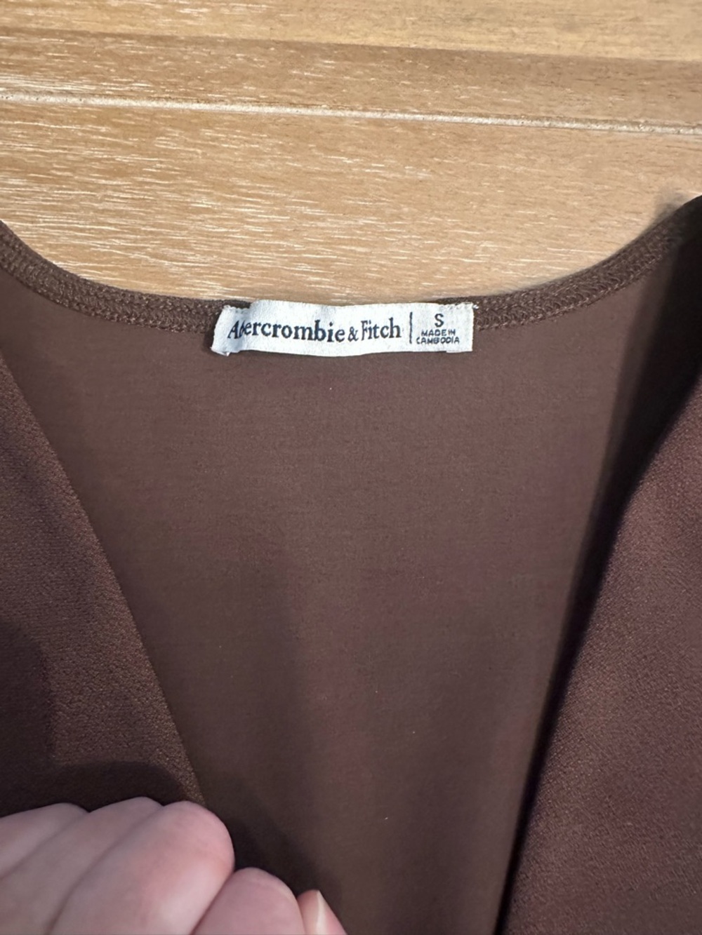 Abercrombie & Fitch Brown V-Neck Sleeveless Bodysuit - Picture 3 of 3